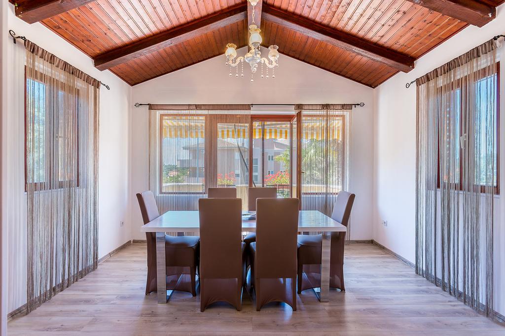 Villa Zara Лижнян Экстерьер фото
