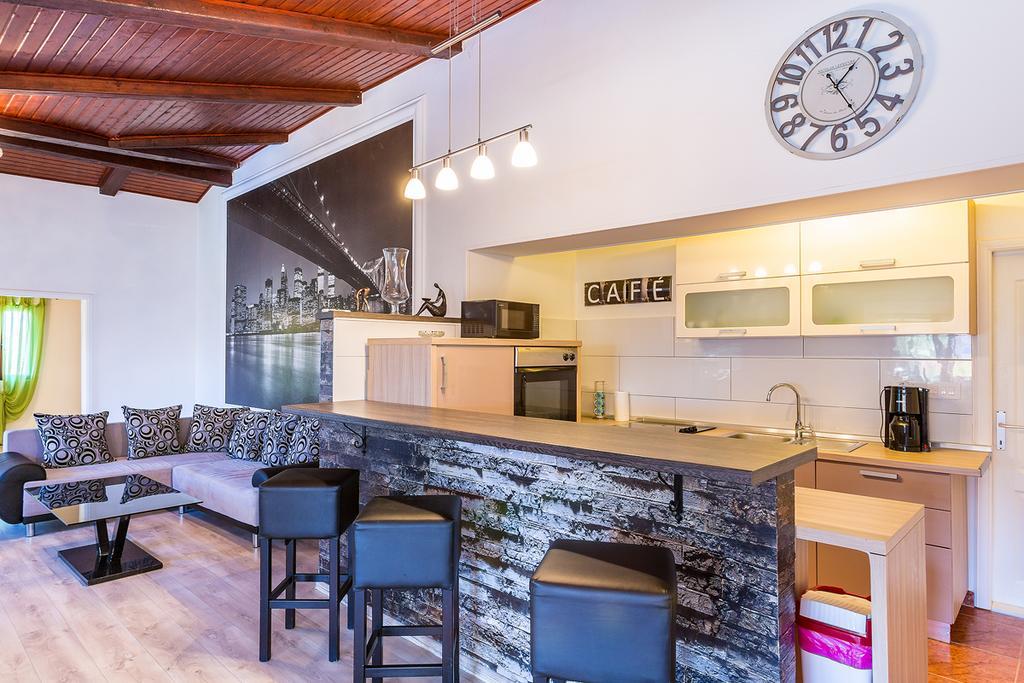 Villa Zara Лижнян Экстерьер фото