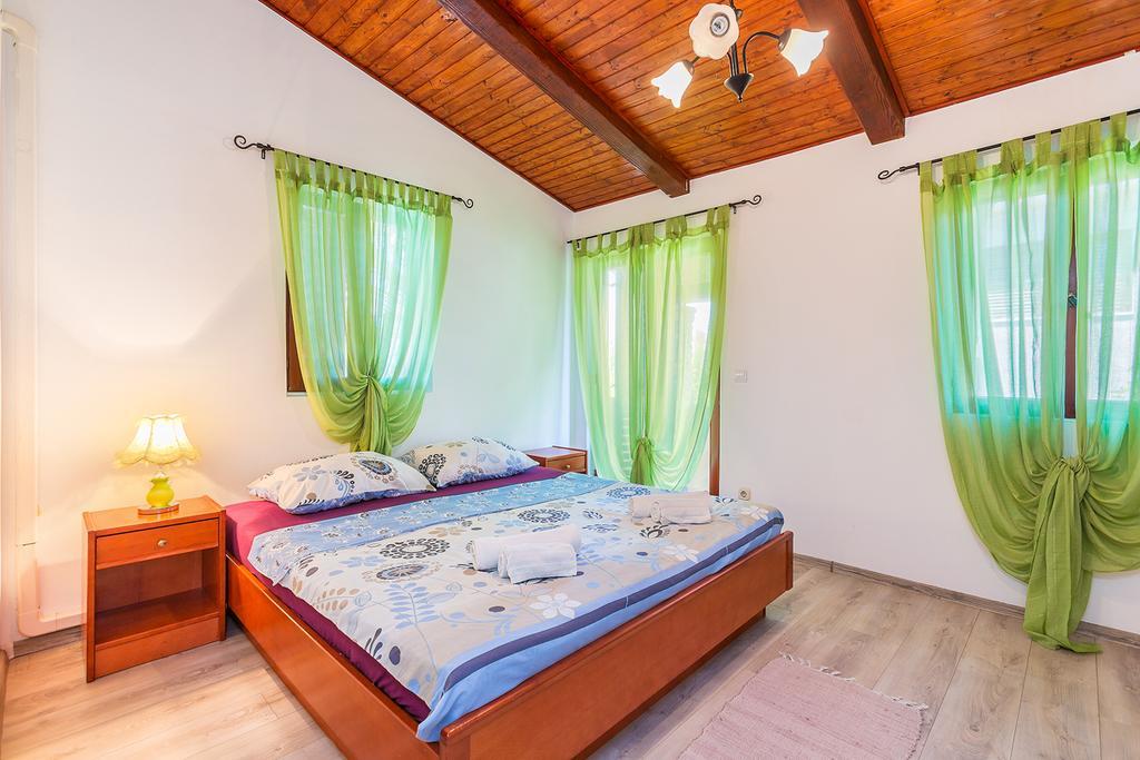 Villa Zara Лижнян Экстерьер фото