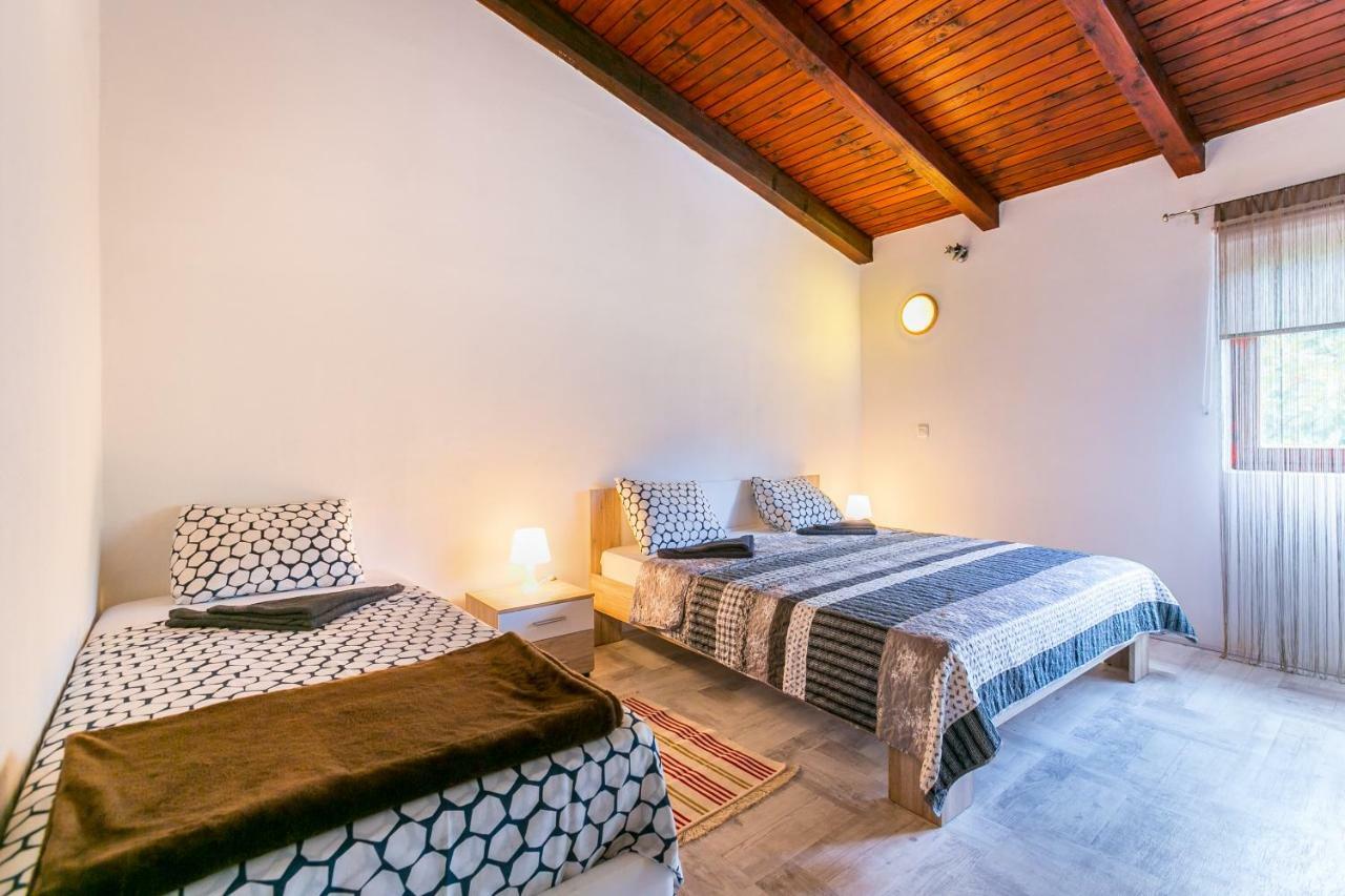 Villa Zara Лижнян Экстерьер фото