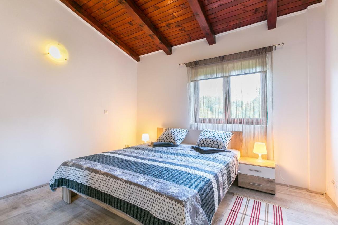 Villa Zara Лижнян Экстерьер фото